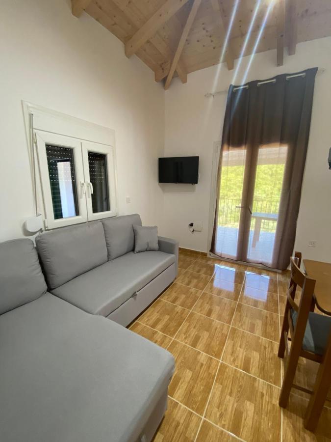 Babis Apartment Άγιος Νικήτας Εξωτερικό φωτογραφία